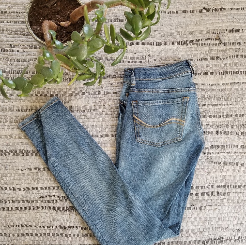 Boho elephant patch skinny jeans, so cute!